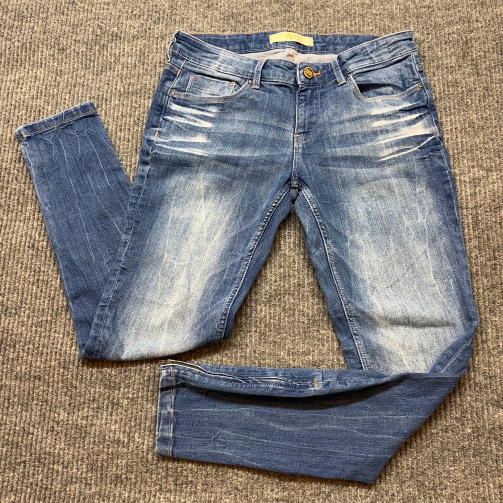 Zara Basic Skinny Ankle Zip Jeans 8 Low Rise Distressed Stretch Denim Edgy